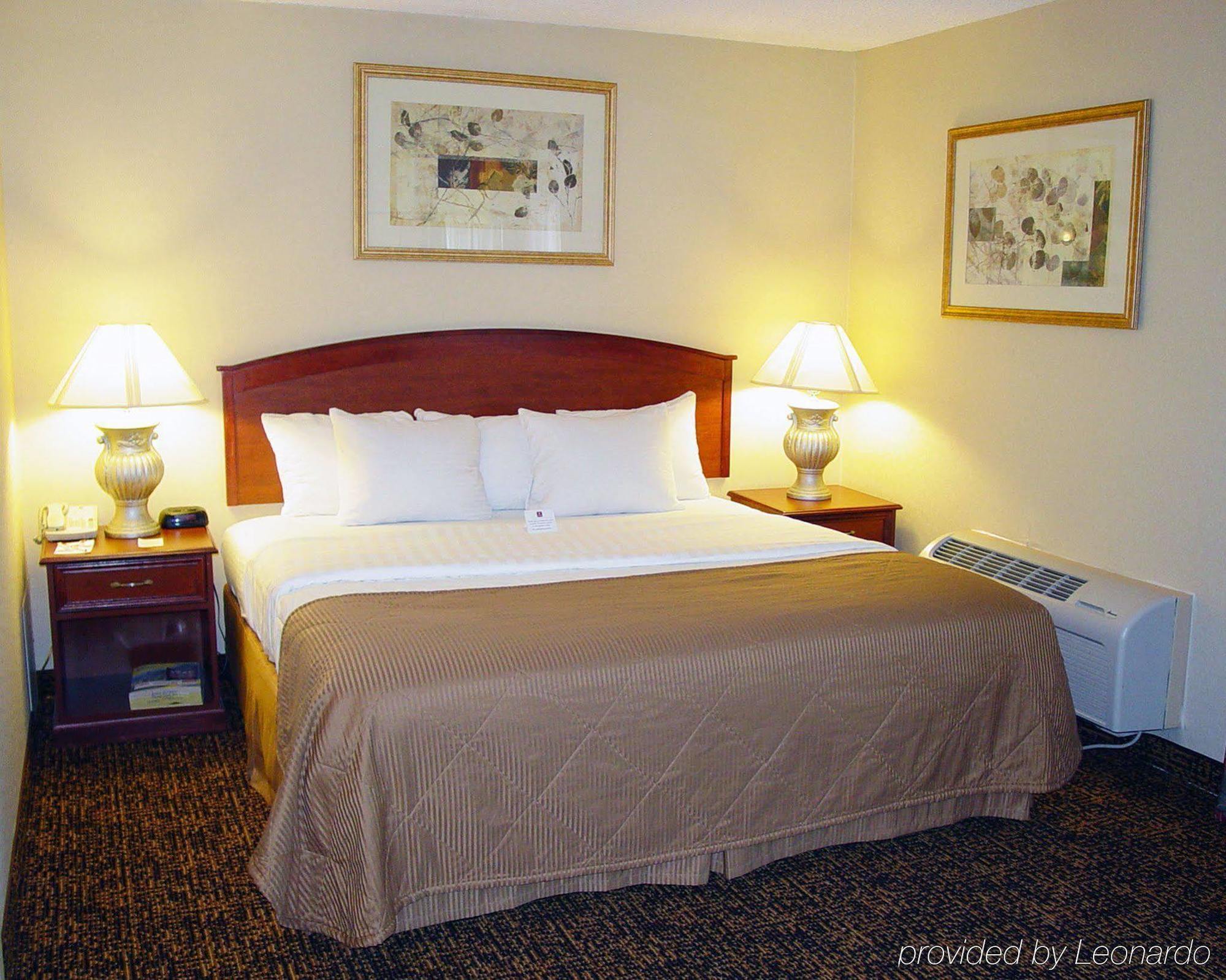 Clarion Hotel & Conference Center Colorado Springs Rom bilde